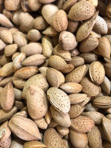 The price per kilo of bulk almonds
