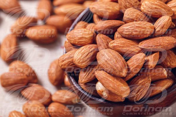 What is the benefit of mamra almond?