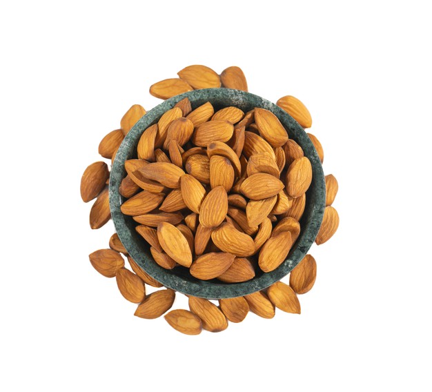 Sale of high quality almond kernels for export