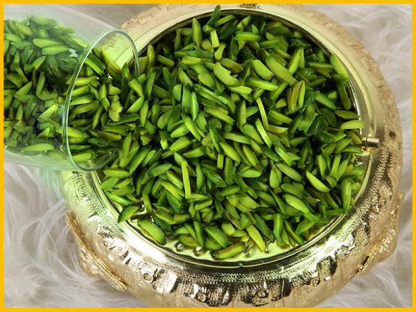 Buy Iranian green pistachio slices