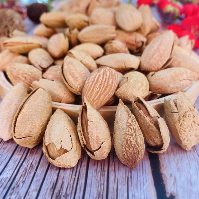 Export of Iranian Moheb almonds to Kuwait