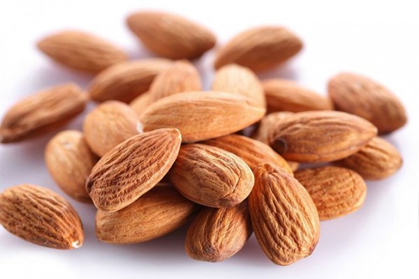 Iranian Nuts and Almonds Wholesaler & Exporter