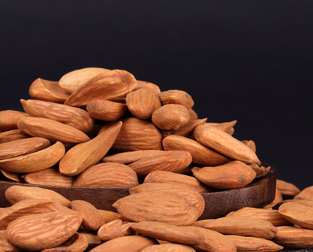Almond Import & Export / Nutex Co _ Nutex Dried Fruit Company, with more than 20 years of experience in the field of exporting nuts and dried fruits, sends Iranian almonds with the best quality and price to all over the world.