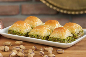Pistachio for Baklava / Green Pistachio Kernels Major Sales