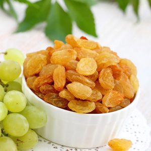 Properties and health benefits of raisins: