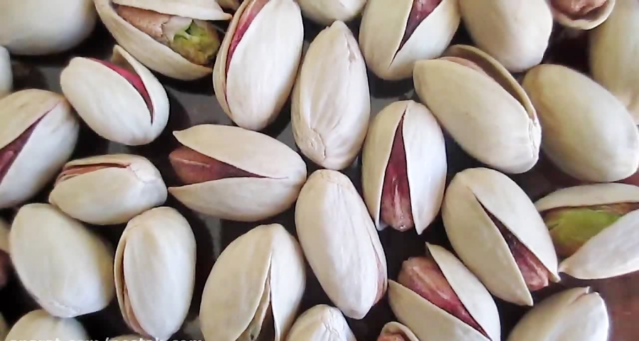 Iranian pistachios for sale in Syria