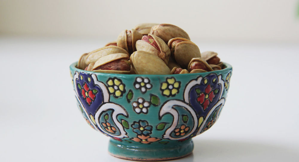 How to send and daily price of mechanical open pistachios for Russia