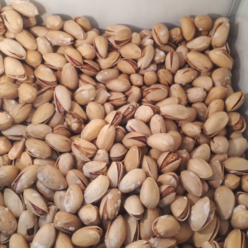 Roast, pack and send pistachios to Ukraine