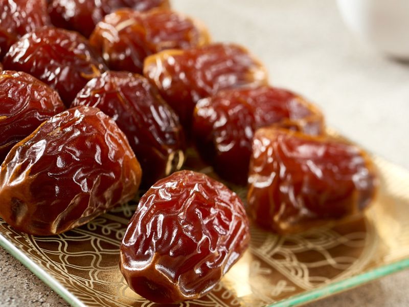 Buy Iranian dates at the best price in 2022_ Nutex Company