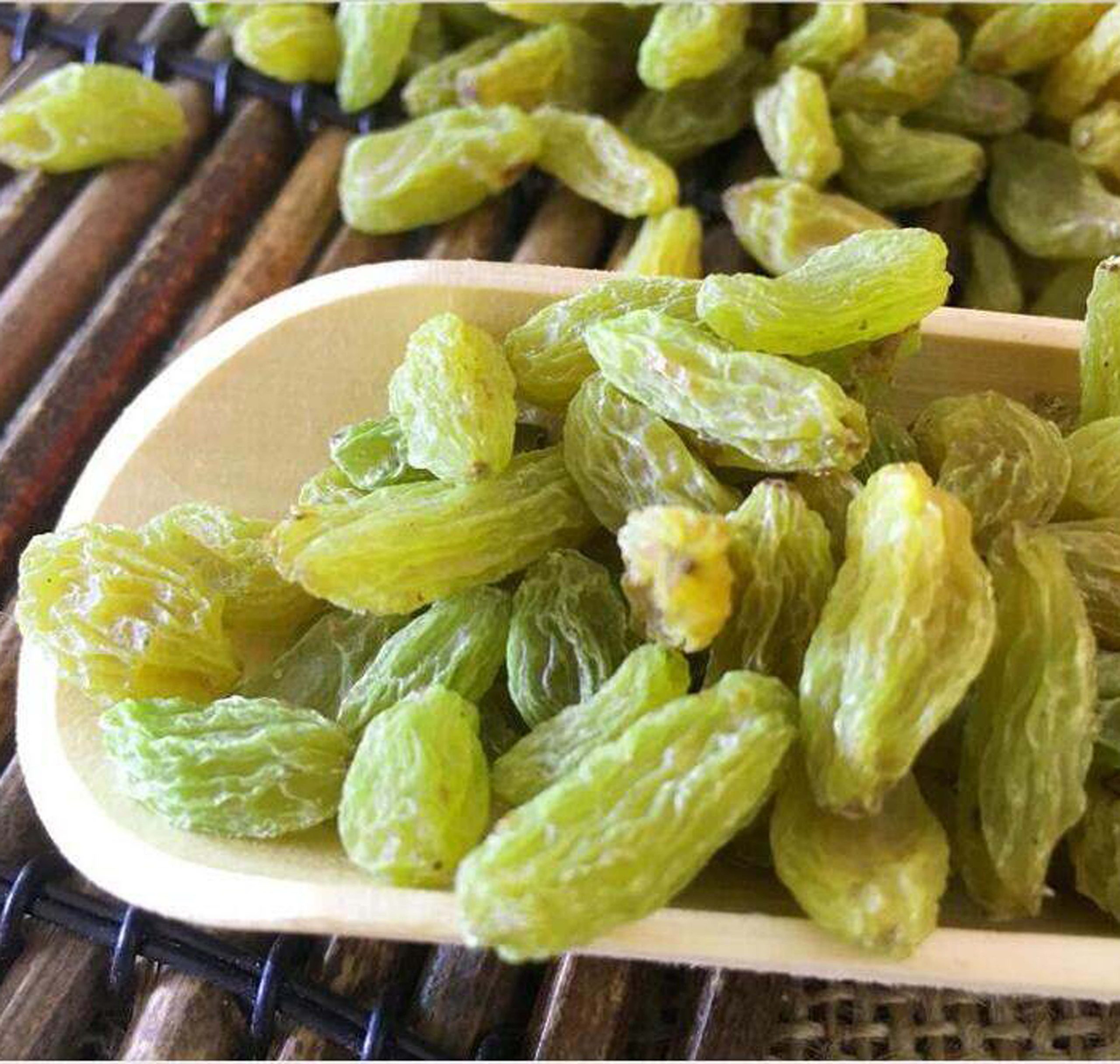 Green raisins Benefits - Sweet Long Green Raisin Supplier from Iran - Nutex Dried Fruits